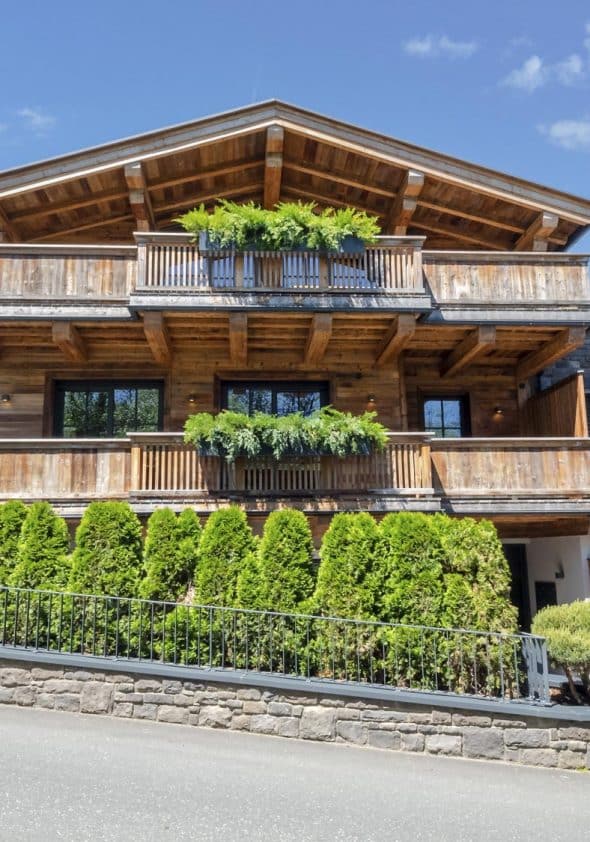 Außenansicht des exklusiven Alpin-Apartmens in Kitzbühel